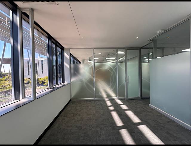 612M² OFFICE TO LET IN WOODMEAD